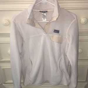 Patagonia pull-over sweatshirt